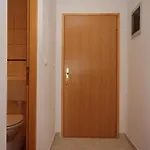 Apartment With Parking Space - 7252 Fazana