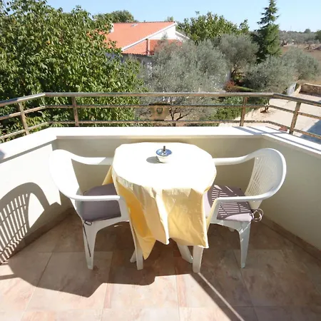 With Parking Space - 7252 דירה